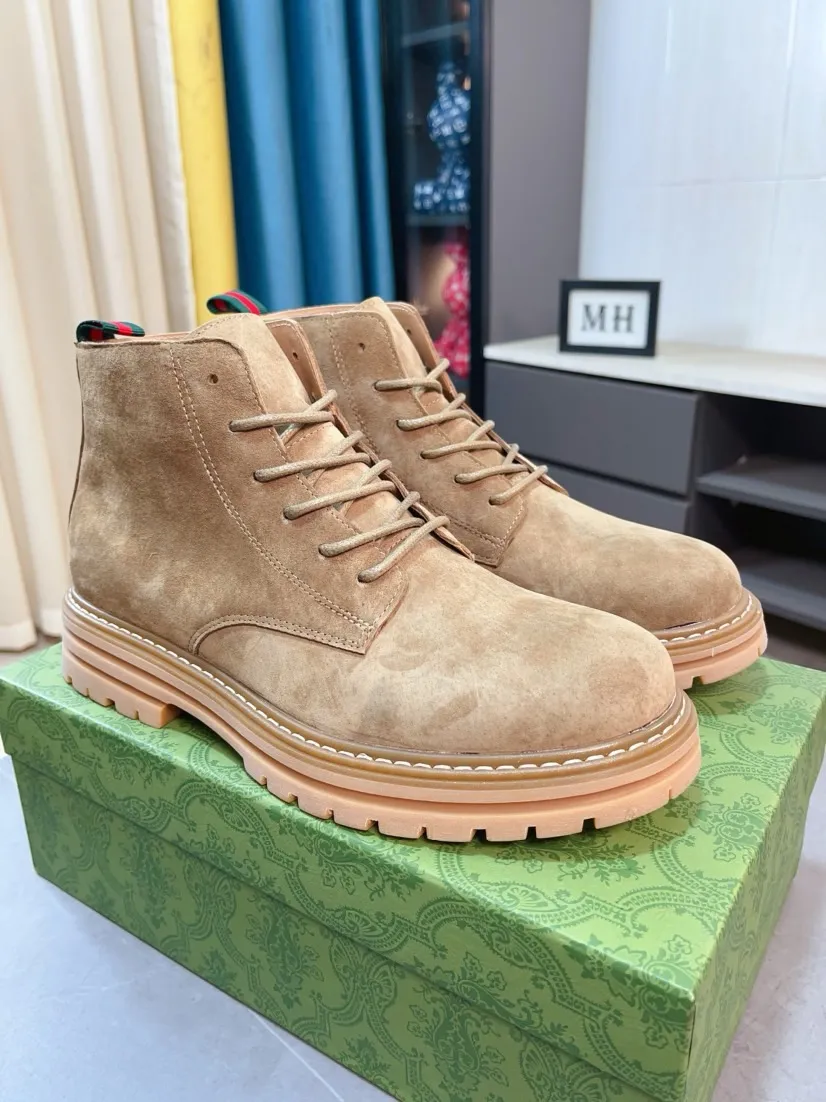 Men's shoes 💰540🌸🌸 (GUCCI) [cow lining plus velvet optional] [can be made without standard] New product Martin boots imported from Canada with full top layer high mercerized frosted fabric, punched using 3D digital technology, high-end and classy, ​​versatile to wear, full of three-dimensionality, close pictures will make you obsessed with the leather. You can't extricate yourself ~ the best on the market.          Fabric: Cowhide/Embossed Lining: Cowhide.          Please make a note when placing an order, sizes: 38-44 (37, 45, 46 can be customized and cannot be returned or exchanged) 5 colors available; black, gray, khaki, coffee, and earthy yellow